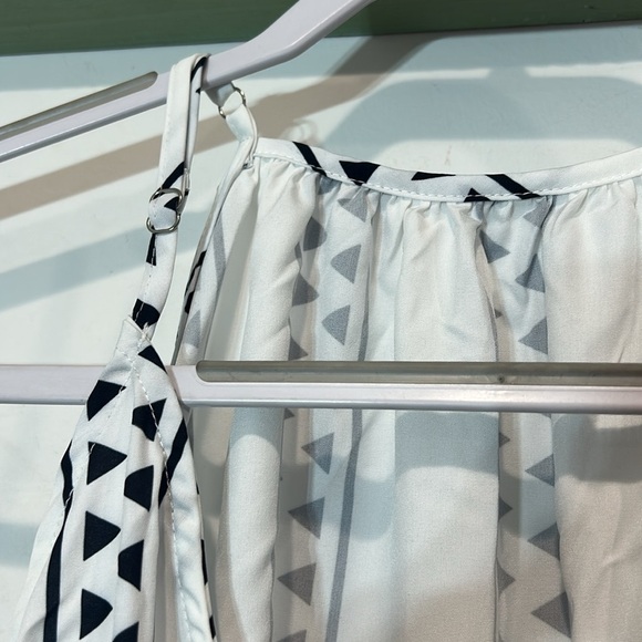 Cupshe bohemian arrow Black and White romper shorts women’s size medium new - Picture 5 of 7